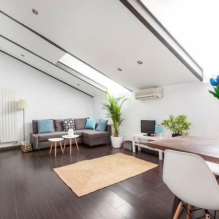 Modern Top Floor Loft At Malasana'S Heart Madri Exterior foto