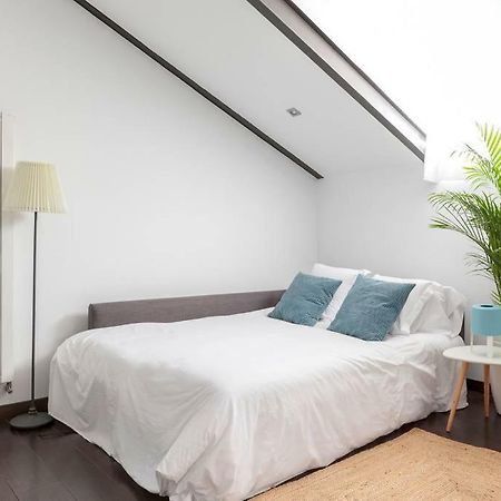 Modern Top Floor Loft At Malasana'S Heart Madri Exterior foto