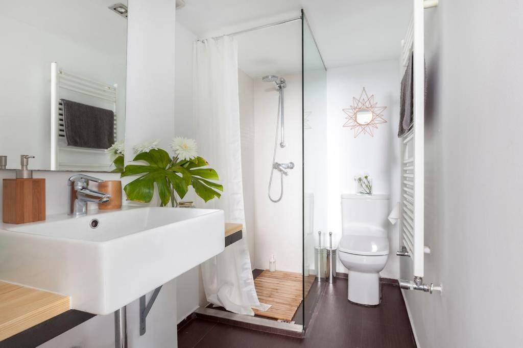 Modern Top Floor Loft At Malasana'S Heart Madri Exterior foto