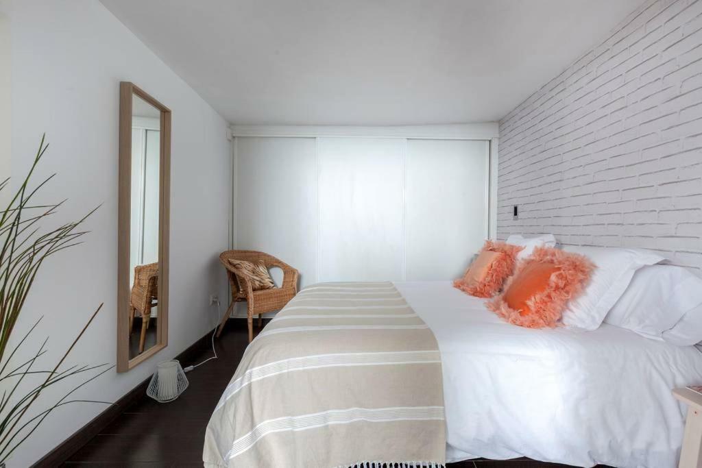 Modern Top Floor Loft At Malasana'S Heart Madri Exterior foto